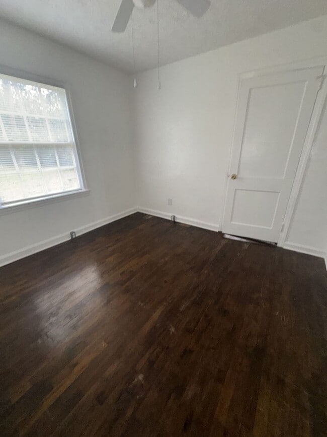 Building Photo - 938 Booker Ave