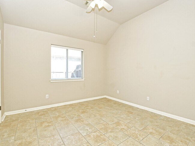 Building Photo - 1702 Buttercup Creek Blvd