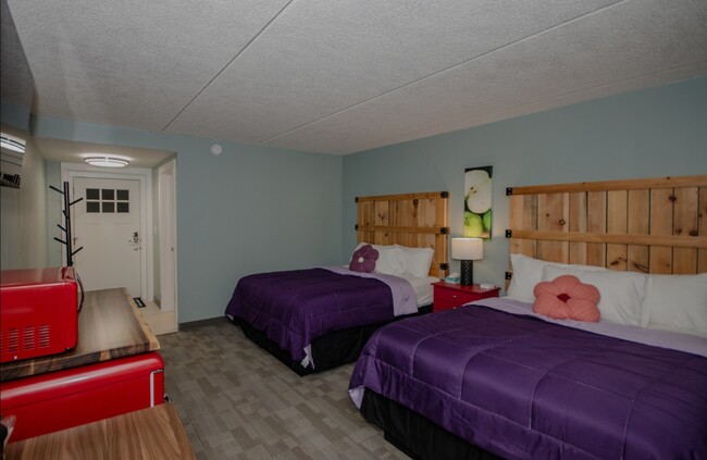 Double Queen Room - 609 S US Highway 61