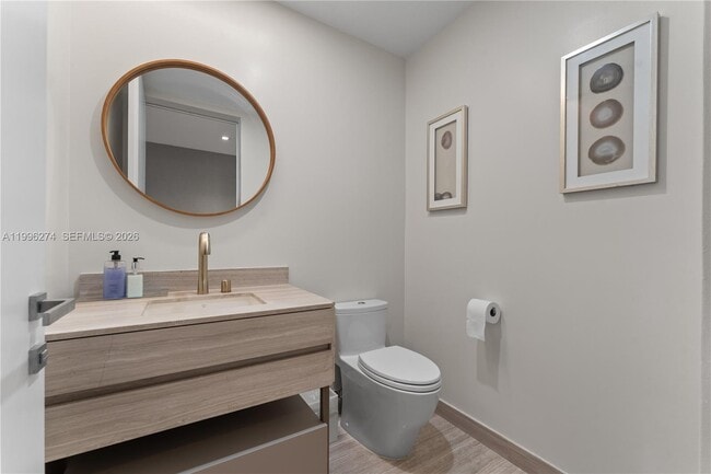 Building Photo - 18975 Collins Ave