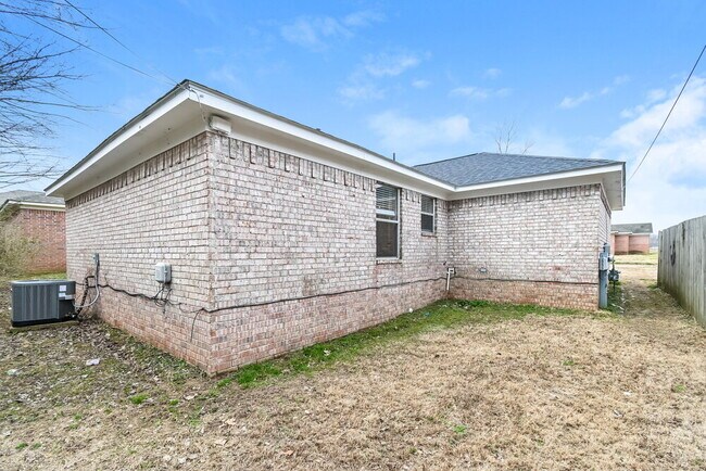 Building Photo - 4452 S Cedar Bark Cove