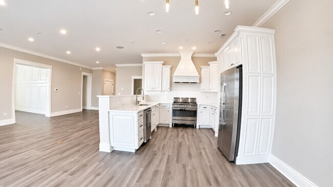 Building Photo - 10765 Clock Tower Dr