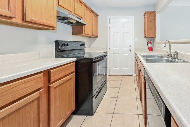 Building Photo - 2923 La Estancia Ln