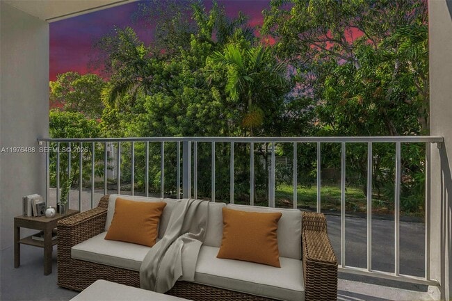 Building Photo - 555 NE 123rd St