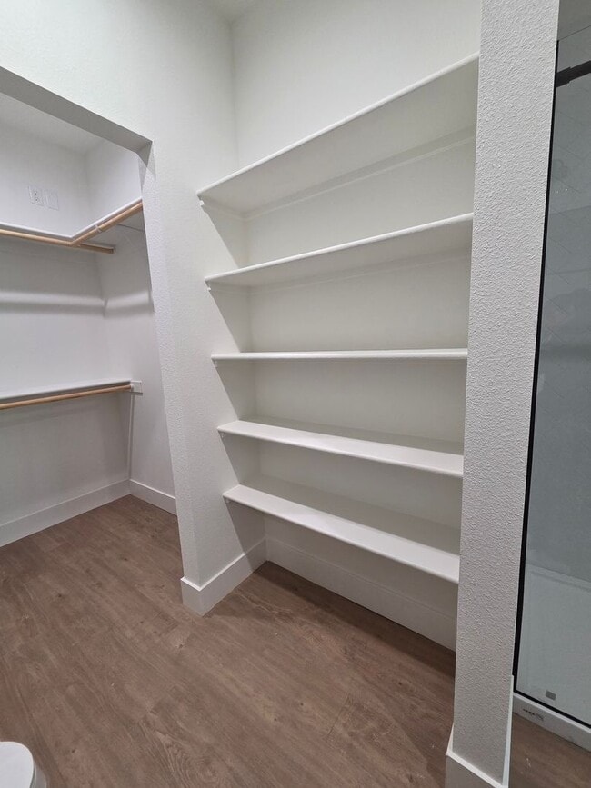 Building Photo - Brand New Build on Old Alturas - ALL Electric with City of Redding Solar!