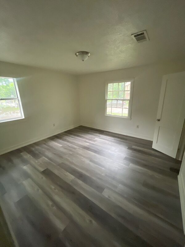 Building Photo - 3702 Newman Ave