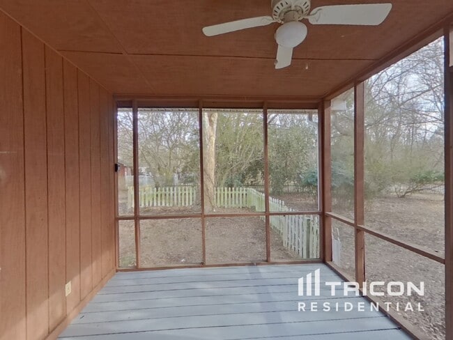 Building Photo - 8717 Timbercrest Cir