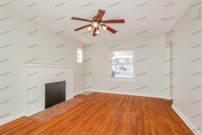 Building Photo - 1306 Sheridan Dr