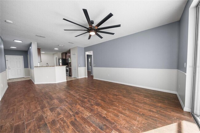 Building Photo - 161 Prairie Falcon Dr