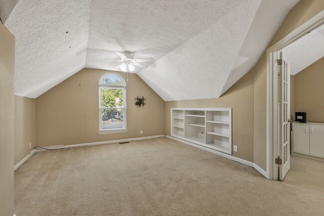 Building Photo - 3221 Calvin Ct