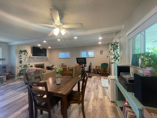 Building Photo - $0 DEPOSIT OPTION. CHARMING 3-BEDROOM HOME WITH LARGE YARD AND EASY ACCESS TO I-25 AND I-225