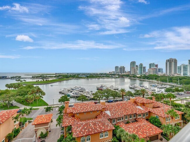 Building Photo - 555 5th Ave NE