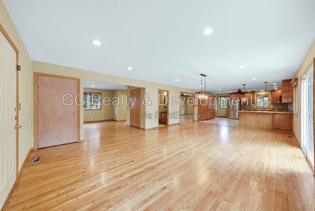 Building Photo - 1007 Forest Dr