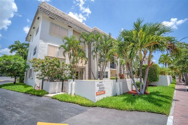 Building Photo - 4143 N Ocean Blvd
