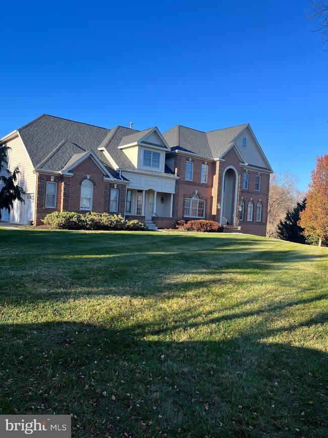 Primary Photo - Gorgeous Home on 3 Acres