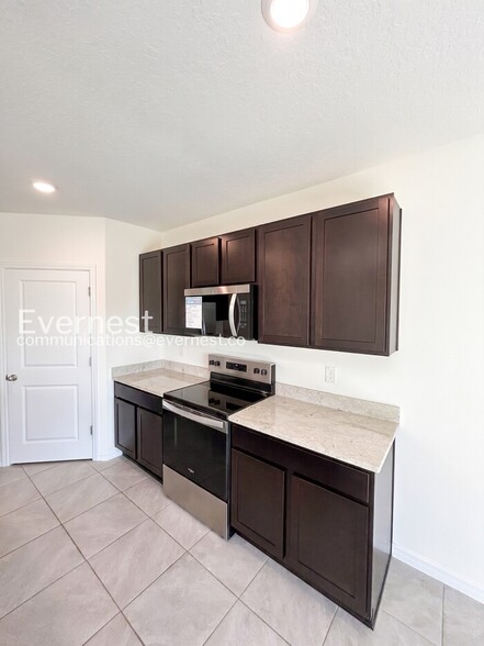 Building Photo - 8332 Juning Cove