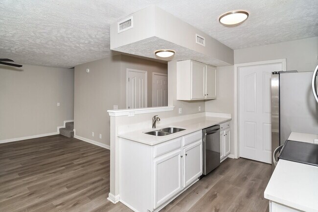 Building Photo - 247B Indian Park Dr