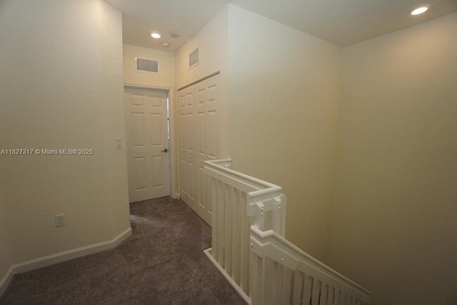 Building Photo - 10911 W 33rd Ln