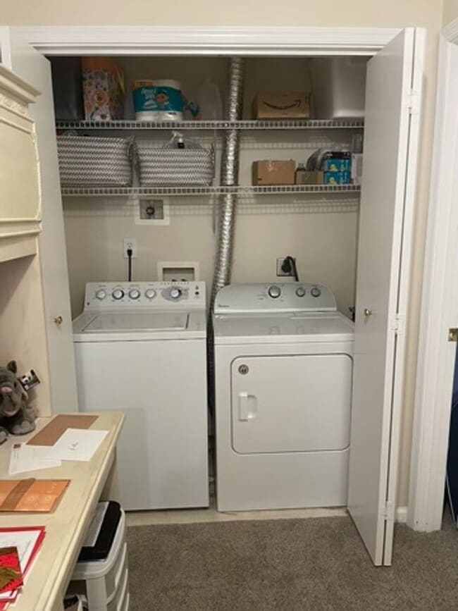 Building Photo - Bristol Commons