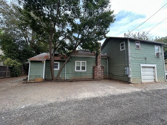 Building Photo - 1153 Arcadian Ave