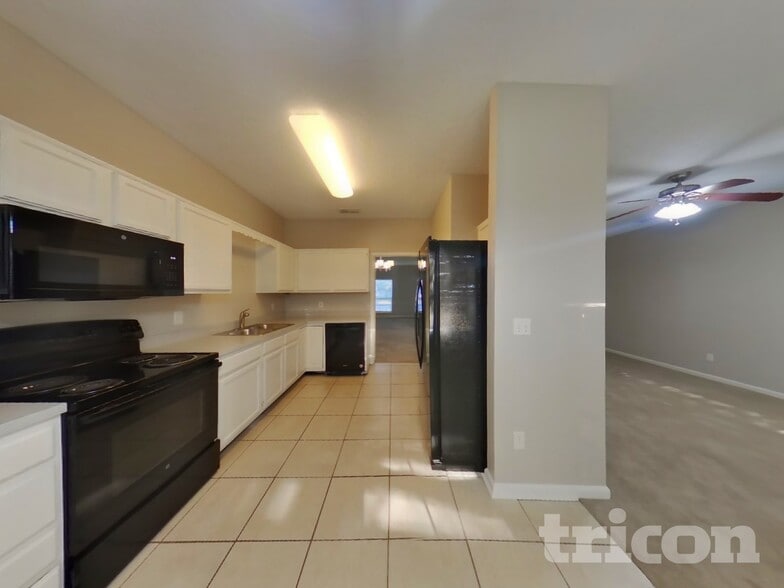 Building Photo - 3840 Tallcott Dr