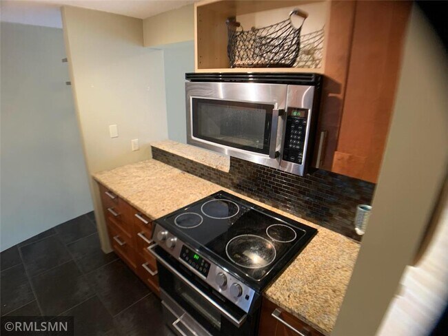 Building Photo - 3151 Dean Ct