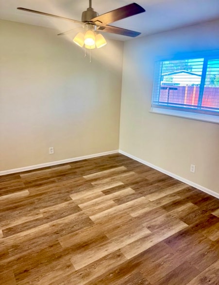 Building Photo - 2233 Canyon Dr