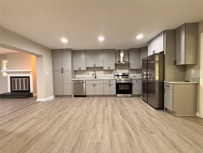 Building Photo - 3891 Artist View Dr