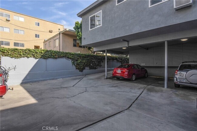 Building Photo - 11921 Goshen Ave