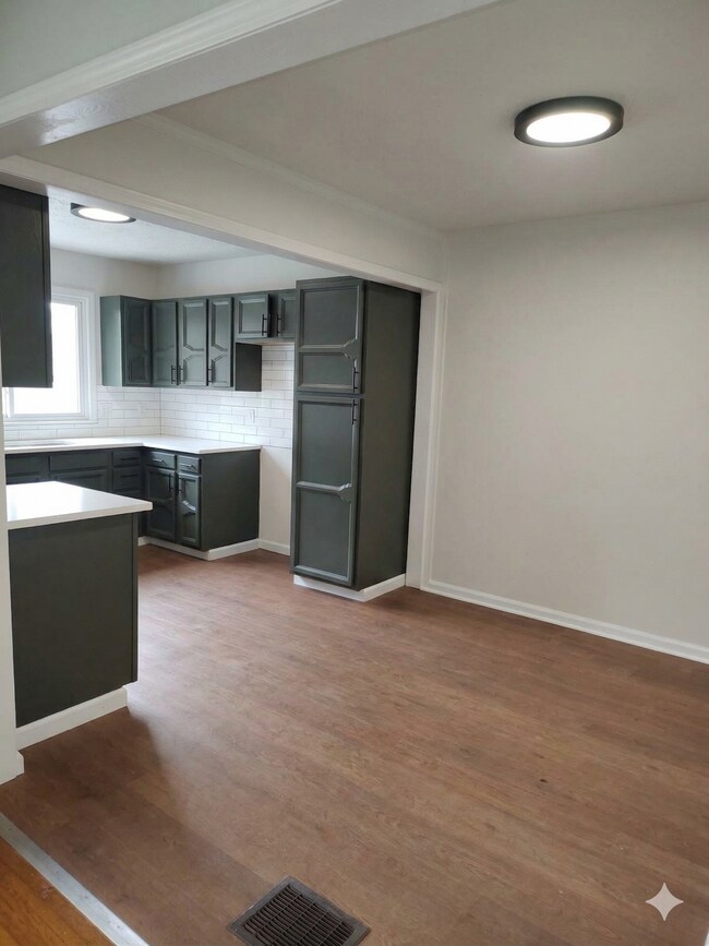 Building Photo - 3305 N Keystone Ave