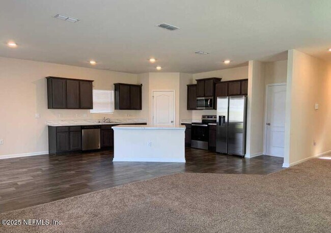 Building Photo - 15747 Equine Gait Dr