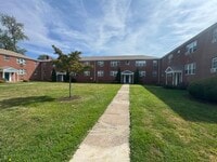 Building Photo - 768 New Britain Ave