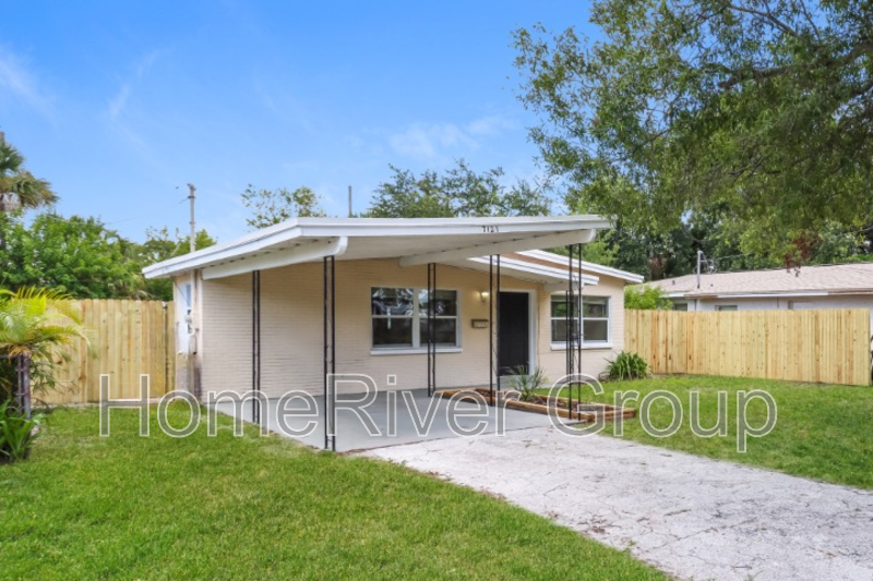 Primary Photo - 7127 32nd Ave N