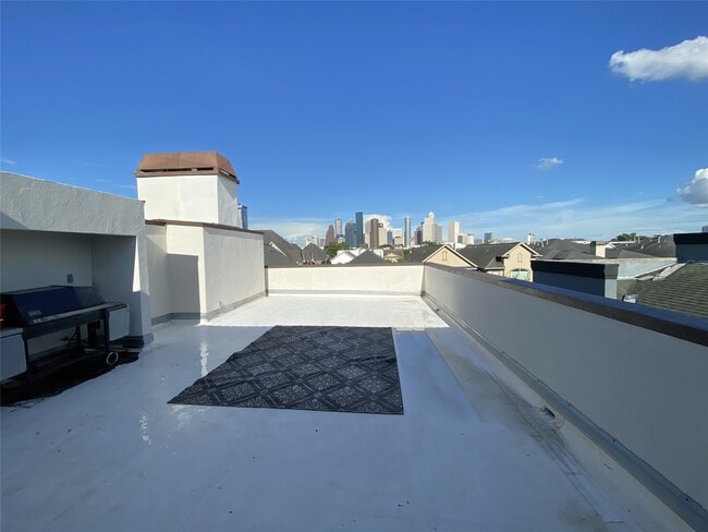 Building Photo - 1012 Crocker St