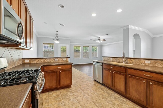 Building Photo - 2505 Rusk Ct