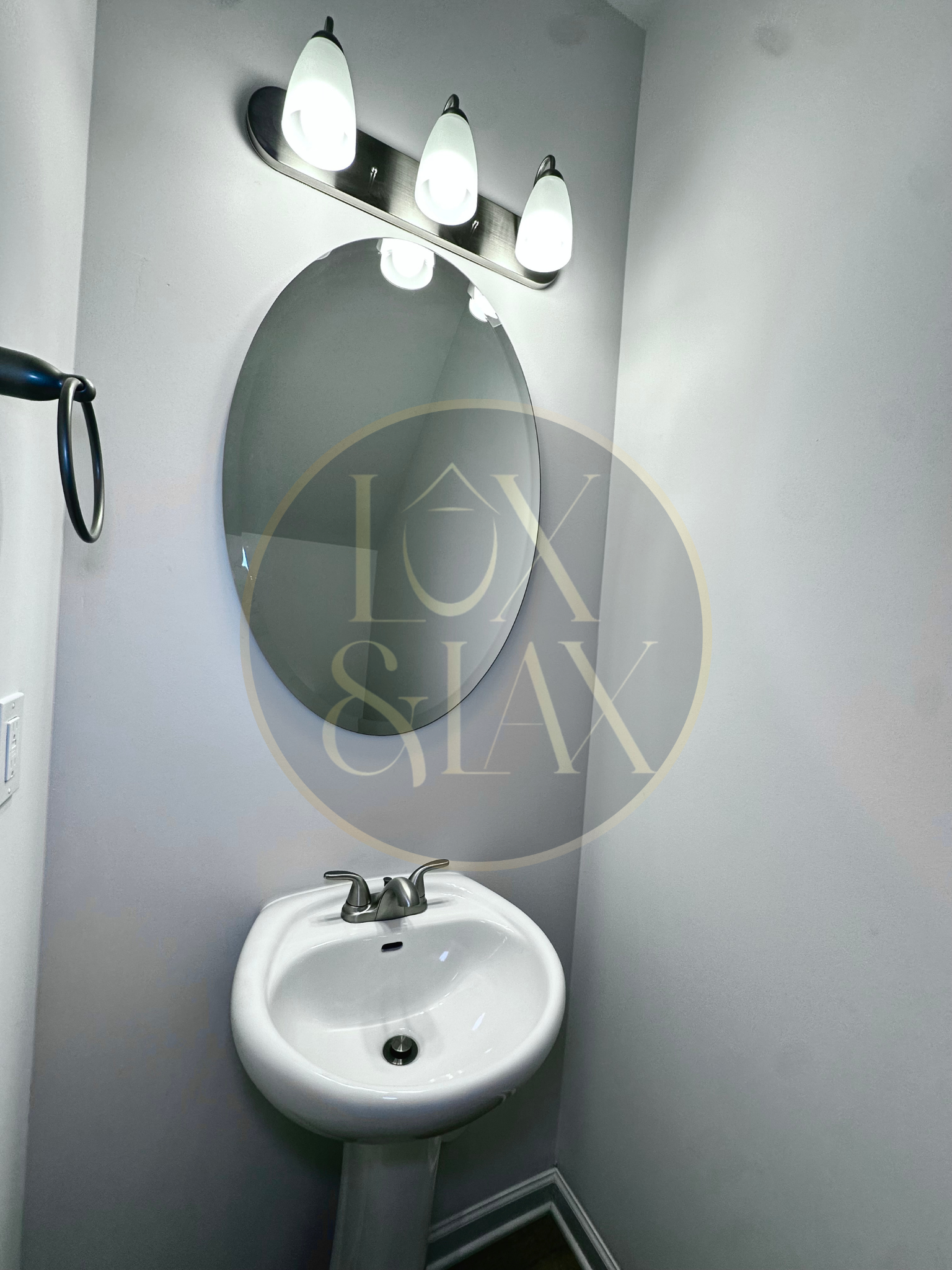 Half Bath - 1604 Lasalle St