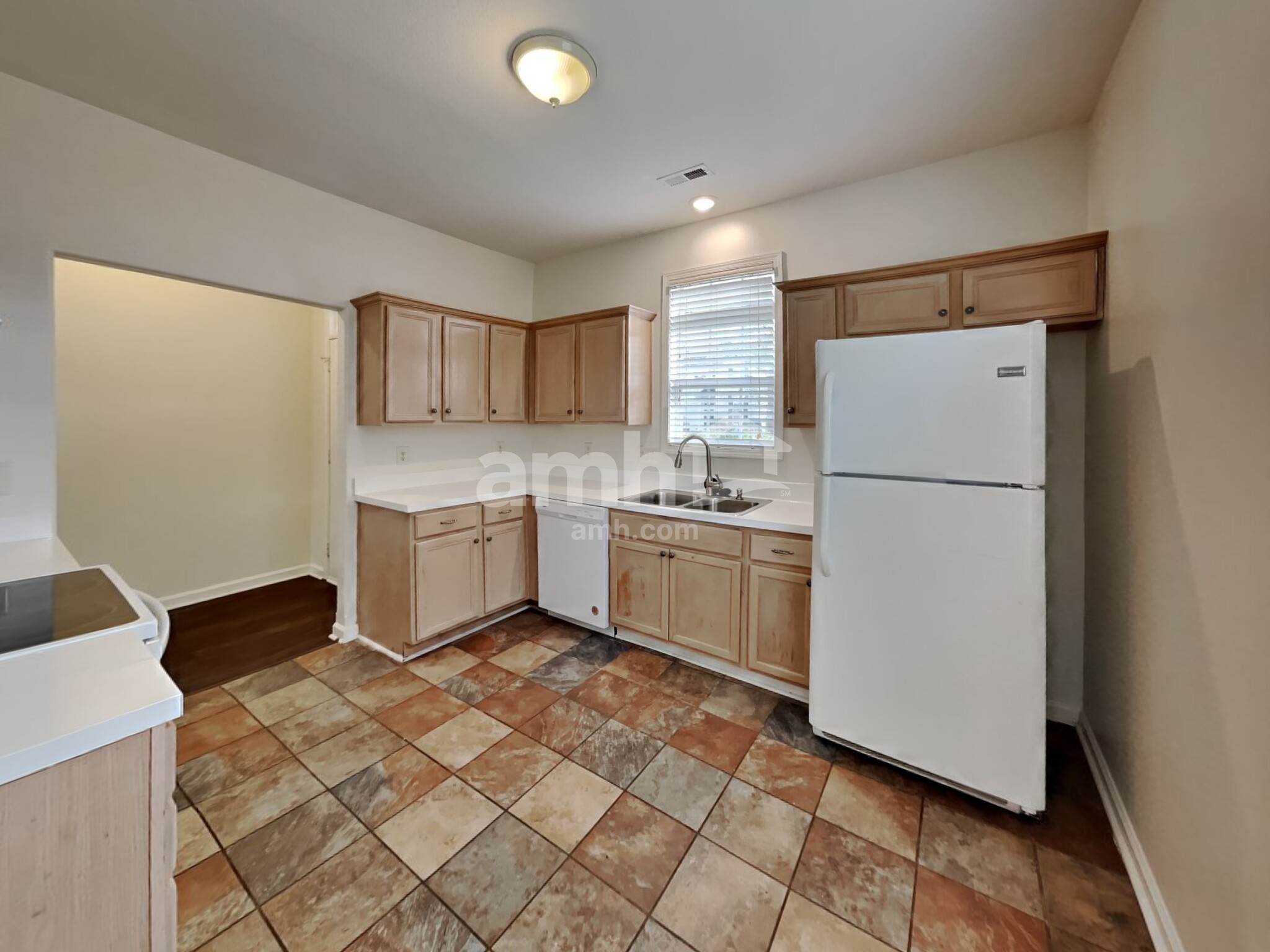 Building Photo - 117 Sawhorse Dr