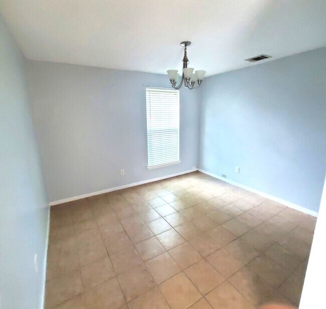 Building Photo - 6922 Foxside Ln