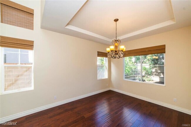 Primary Photo - 5 br, 3.5 bath House - 29 Canyonwood