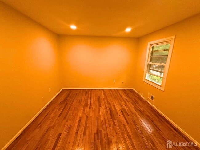 Building Photo - 5 Pelmont Pl