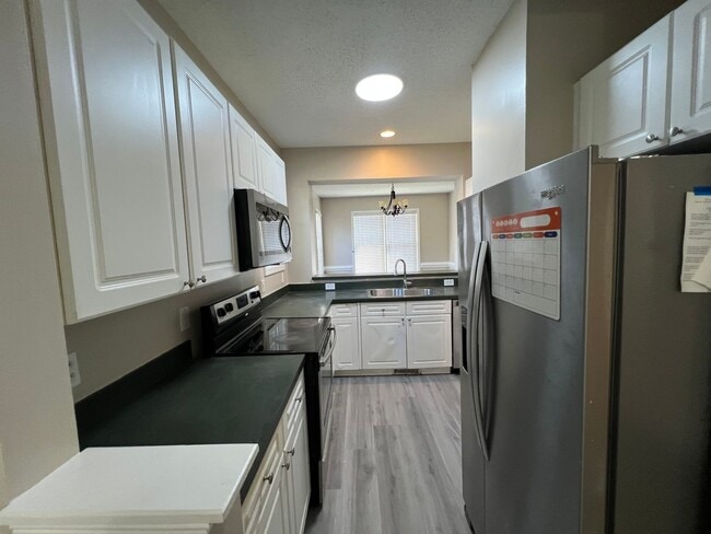 Building Photo - 7706 Astoria Pl