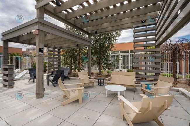 Building Photo - Modern 1 Bedroom 1 Bath Luxury Condo at Th...