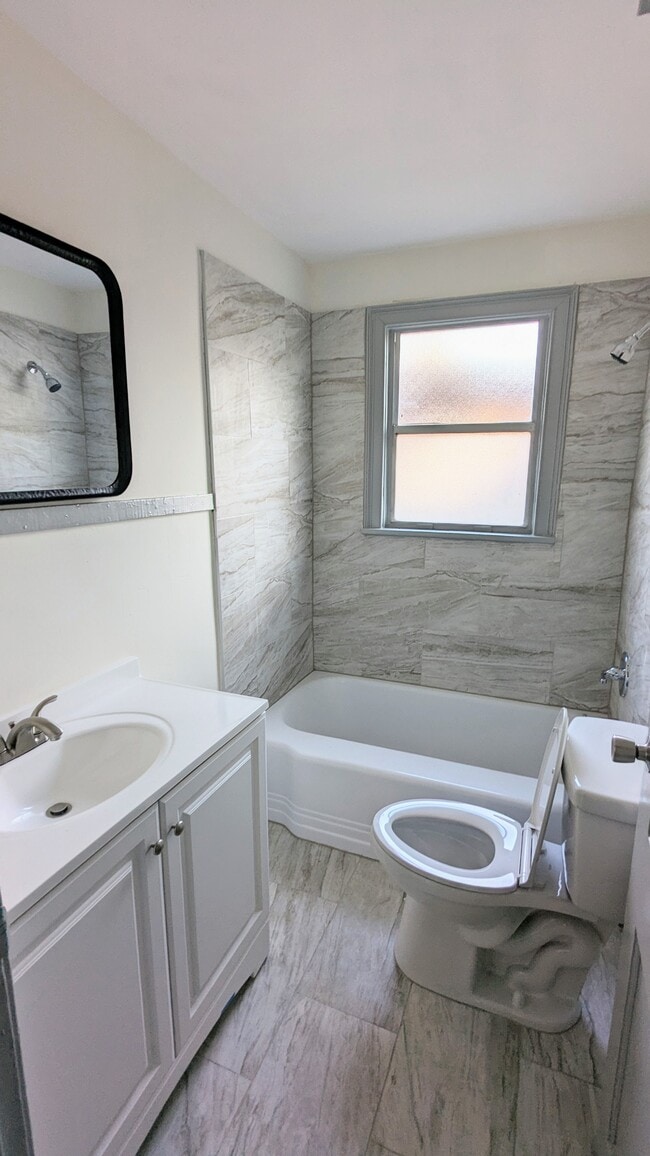 Primary Photo - 205 E 65th St