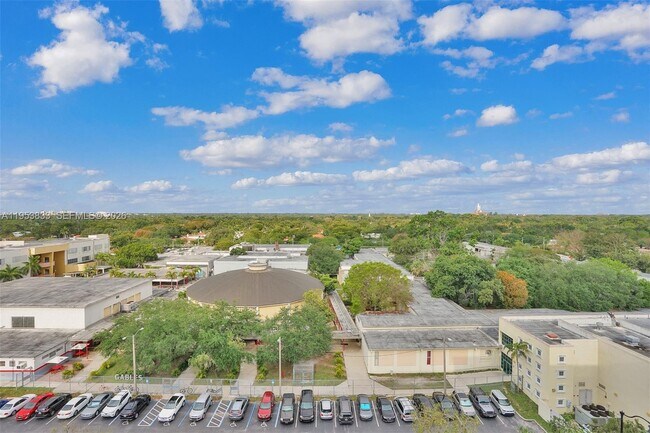 Building Photo - 301 Altara Ave