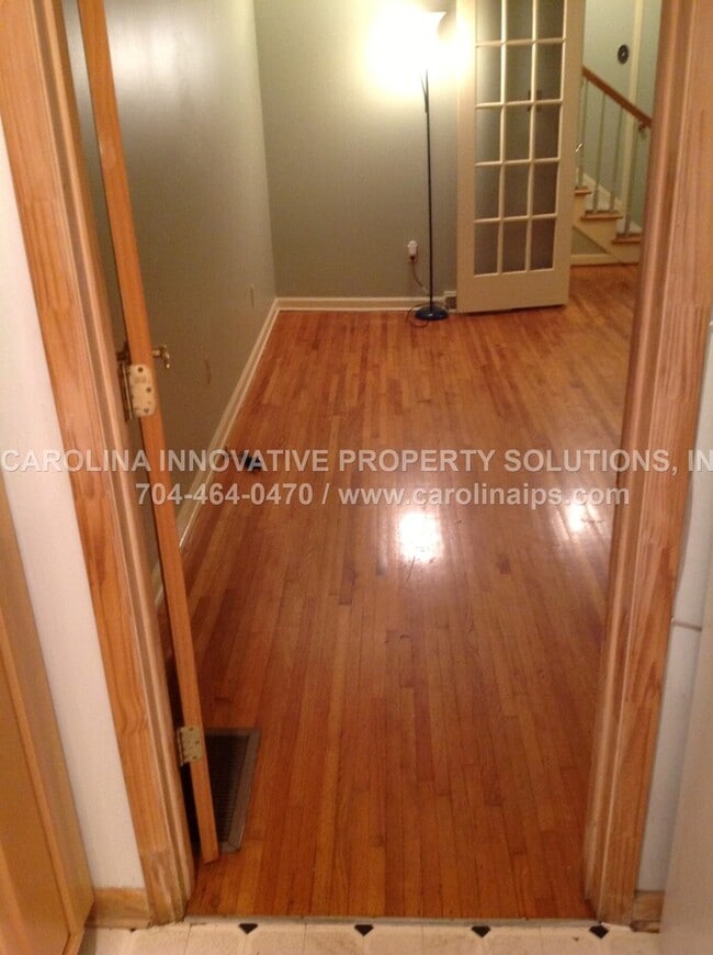 Building Photo - 4535 Dawnwood Dr