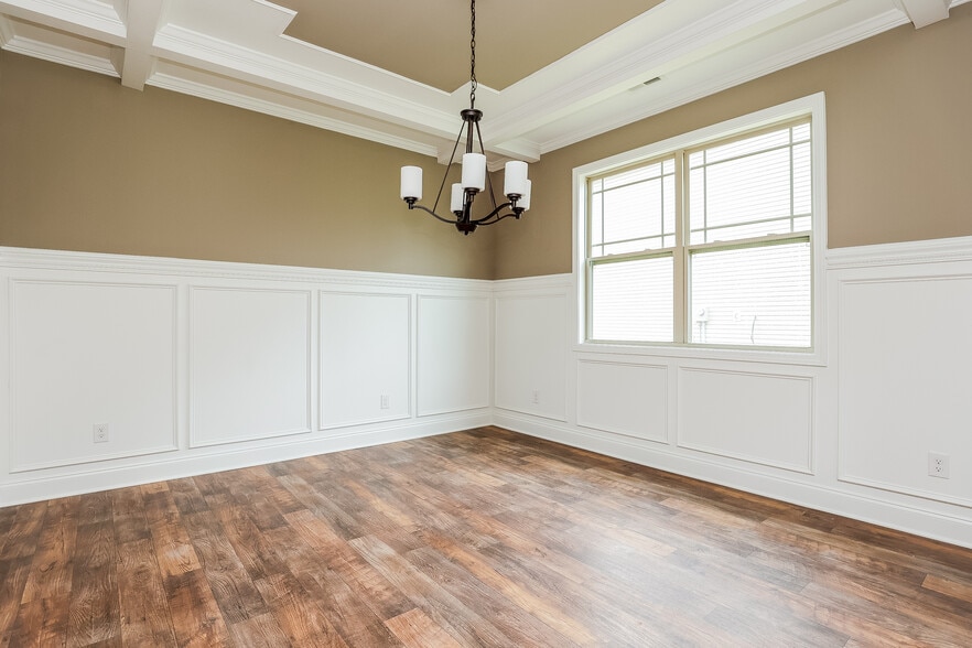 Building Photo - 1205 Black Oak Cir