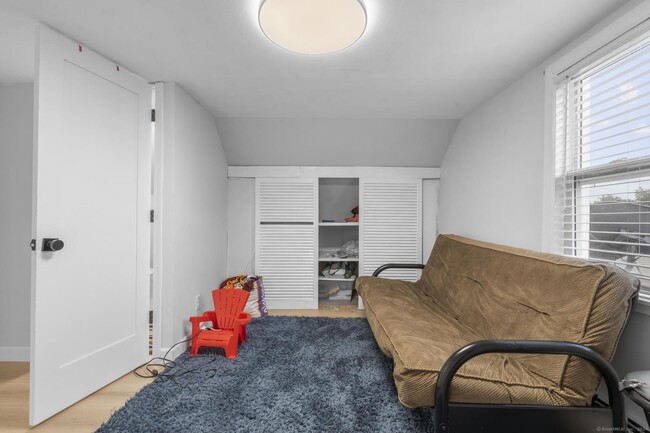 Building Photo - 10 Cold Spring St