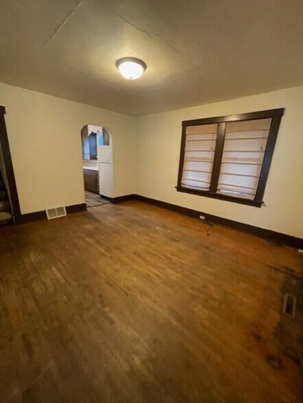 Building Photo - 780 Hillview Ave