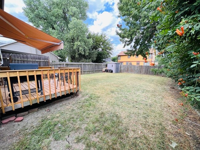 Building Photo - Longfellow