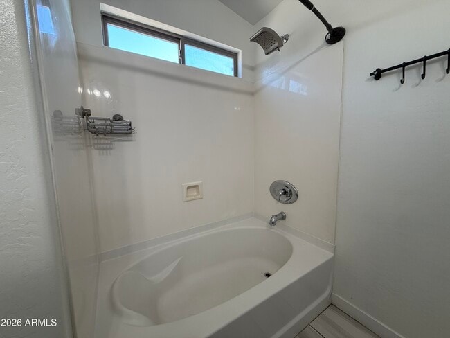 Building Photo - 6723 W Beverly Rd